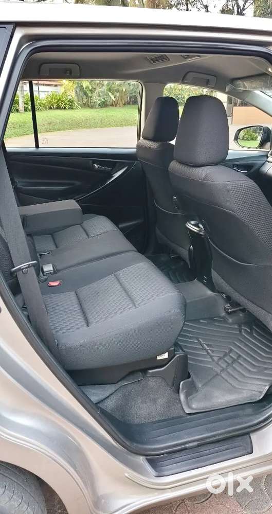 Innova Crysta 2.4 Gx, 8 Str, Manual, 2019/03 Model