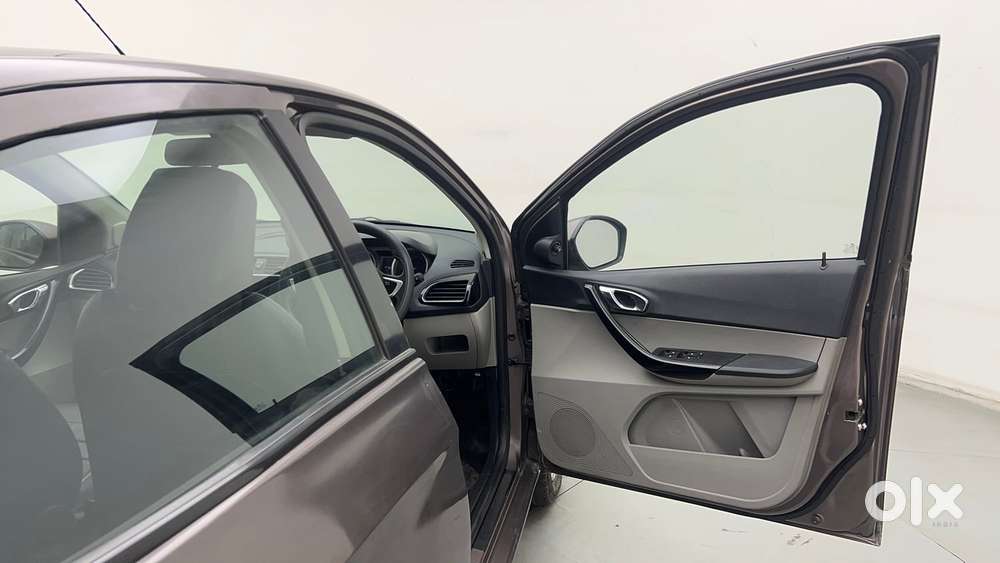 Tata Tiago Xz, 2017, Petrol