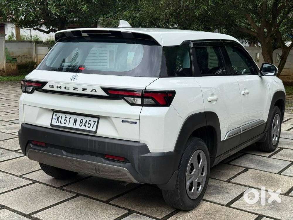Maruti Suzuki Brezza 1.5 Lxi Smart Hybrid, 2022, Petrol