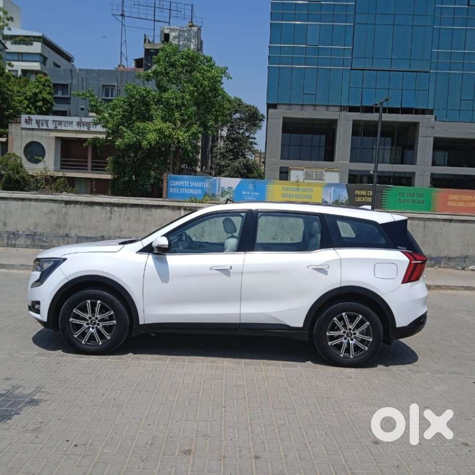 Mahindra Xuv700 2.0 Ax 7 Petrol At Luxury Pack Str, 2023, Petrol