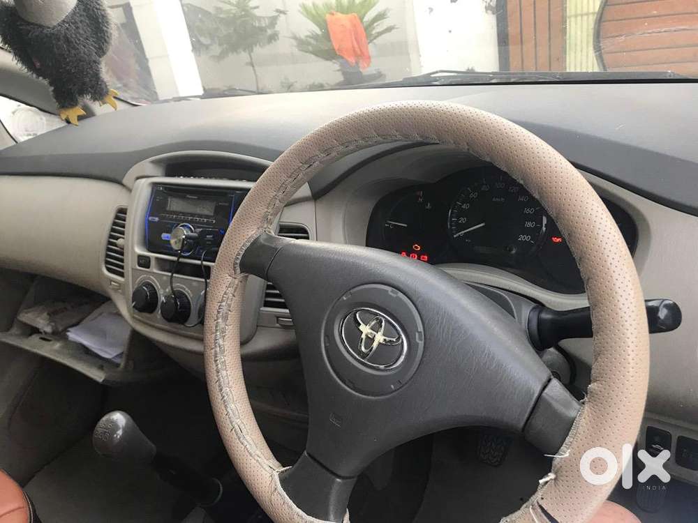 Toyota Innova 2014 Diesel 176000 Km Driven