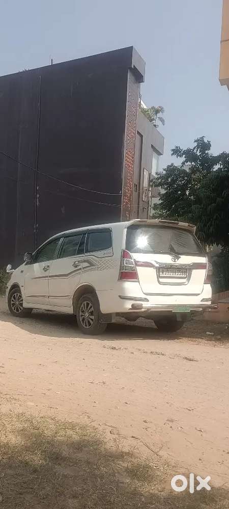 Toyota Innova 2013
