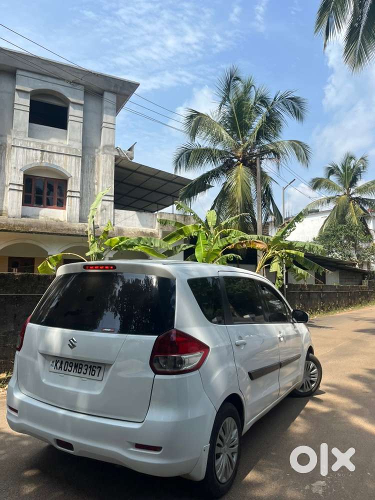 Maruti Suzuki Ertiga 2014 Diesel 166000 Km Driven Well Maintained