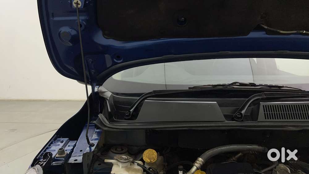 Renault Triber Rxz, 2021, Petrol