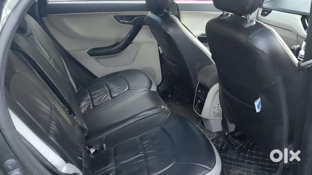 Tata Nexon, 2022, Petrol
