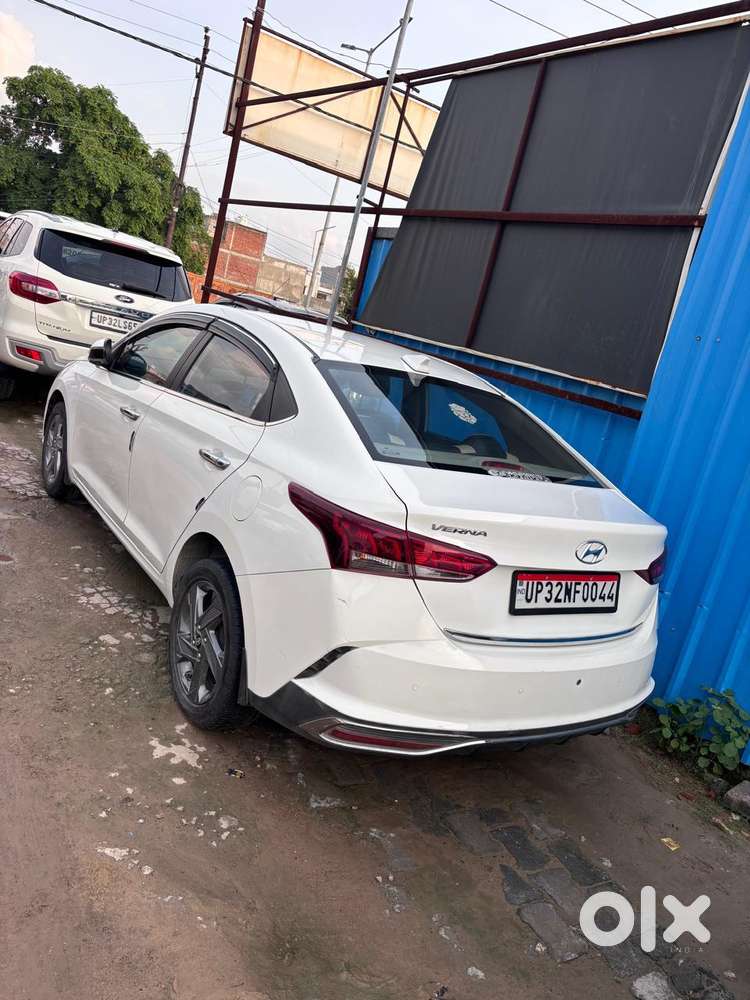 Hyundai Verna, 2022, Petrol