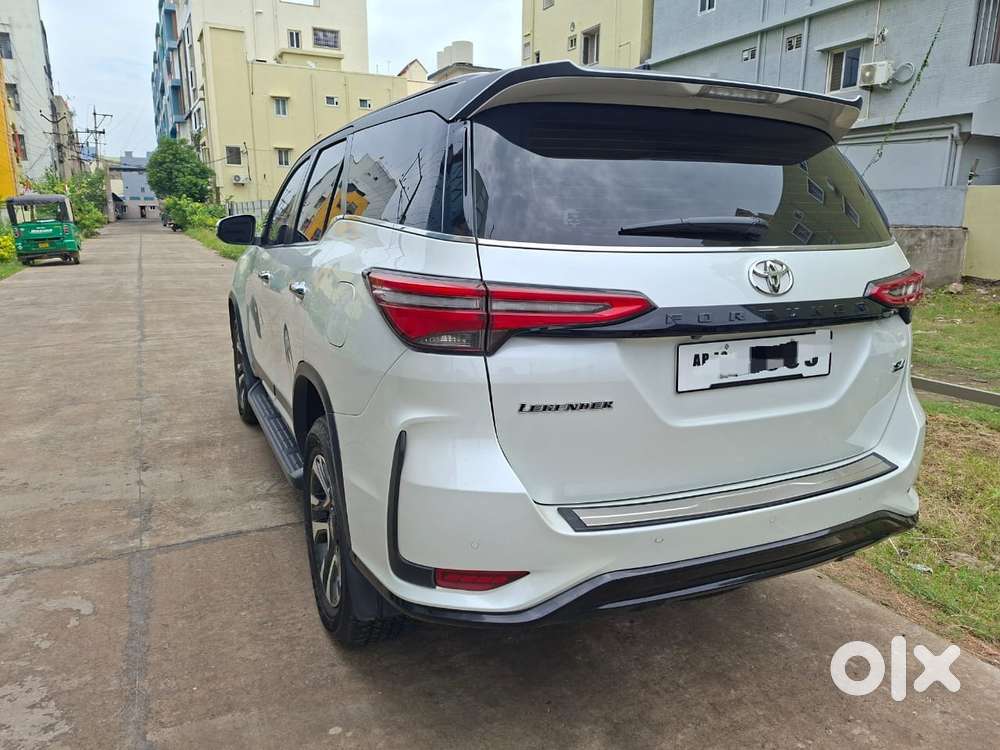 Toyota Fortuner 2.8 Legender 4x4, 2025, Diesel