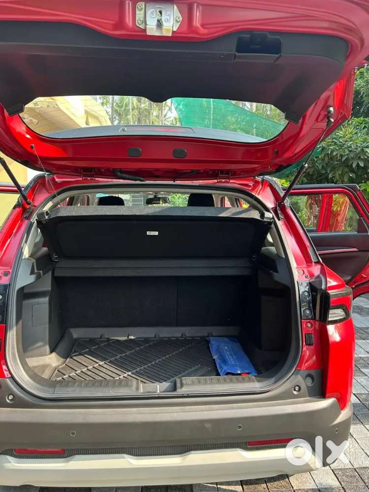 Maruti Suzuki Brezza 2023 Petrol 16082 Km Driven