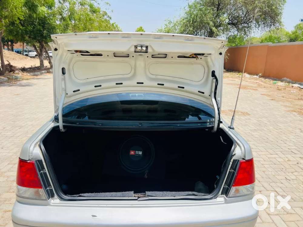 Maruti Suzuki Esteem Vxi - Bsiii, 2005, Petrol