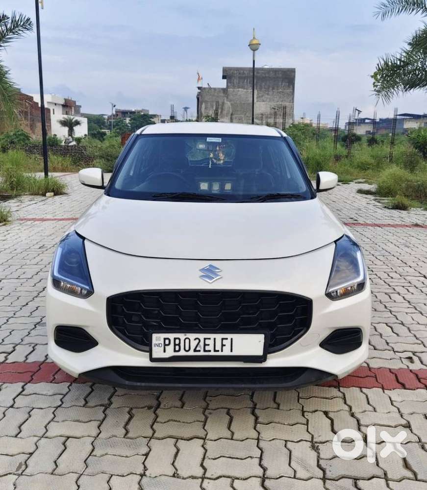 Maruti Suzuki New-gen Swift Vxi, 2025, Petrol