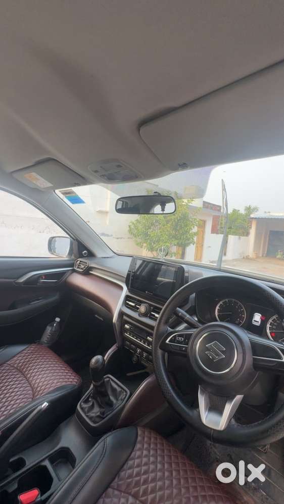 Maruti Suzuki Grand Vitara Petrol 2023