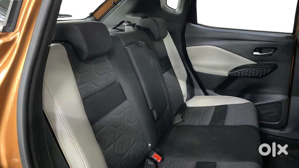 Nissan Magnite Kuro Edition 1.0 Petrol Mt, 2024, Petrol