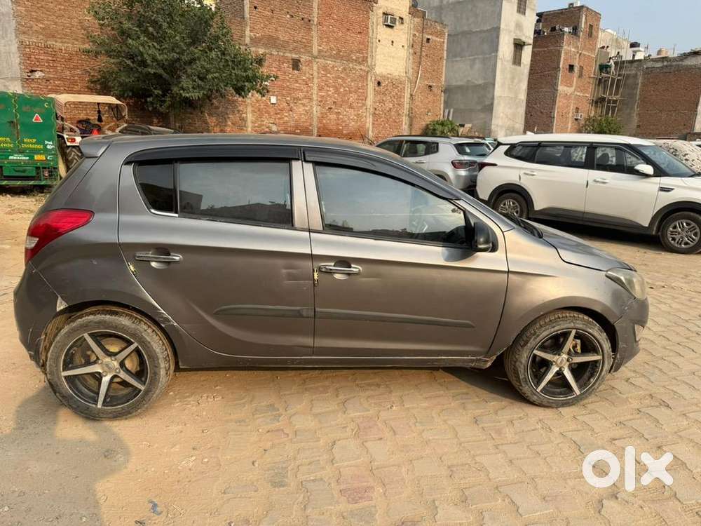 Sale Hyundai I20 Top Model , Puch Start Button With Allot Wheels.