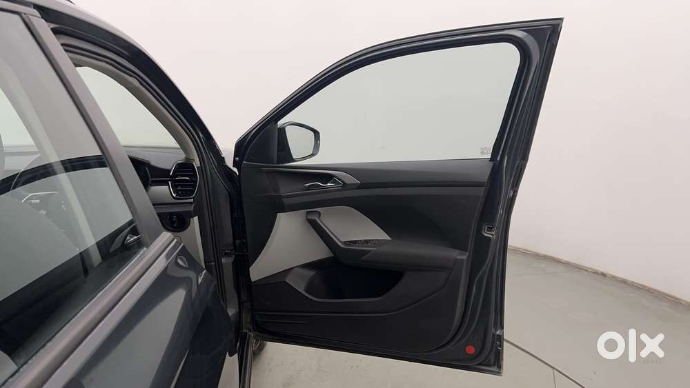 Skoda Kushaq 1.0 Tsi Ambition At, 2023, Petrol