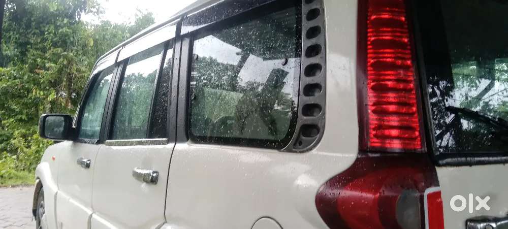 Mahindra Scorpio 2.2 S7 Diesel 2012