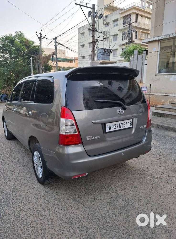 Toyota Innova 2.5 Gx 7 Seater Bs Iv, 2010, Diesel
