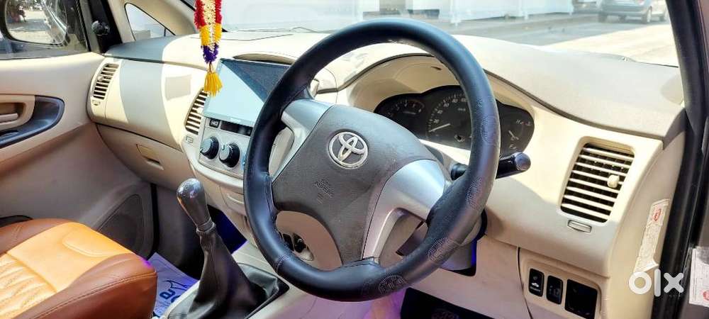 Toyota Innova 2.5 G (diesel) 8 Seater, 2015