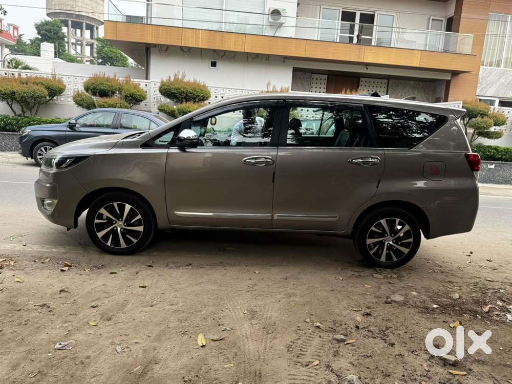 Toyota Innova Crysta 2.4 Z 7 Str, 2023, Diesel