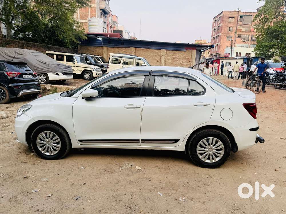 Maruti Suzuki Dzire 1.2 Vxi, 2022, Petrol