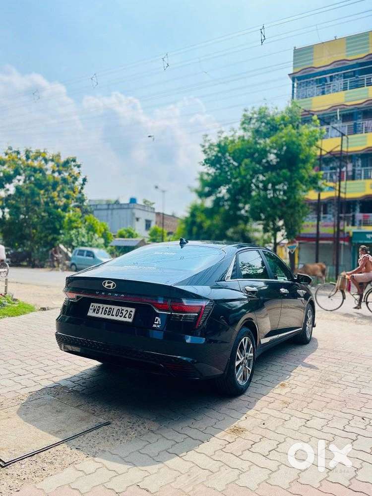 Hyundai Verna 1.5 Sx Petrol Mt, 2023, Petrol