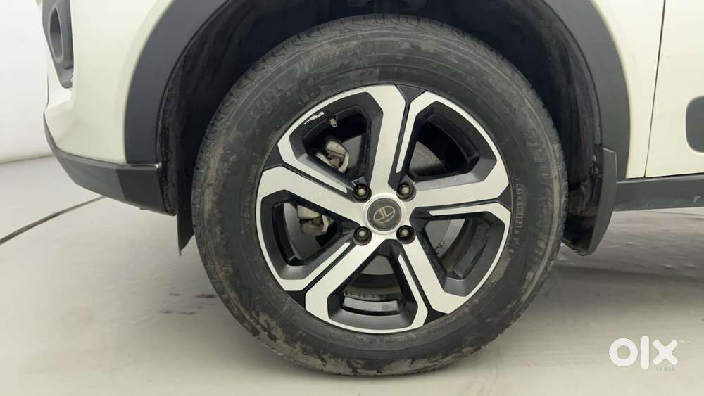 Tata Nexon Xz Plus Luxs, 2023, Petrol