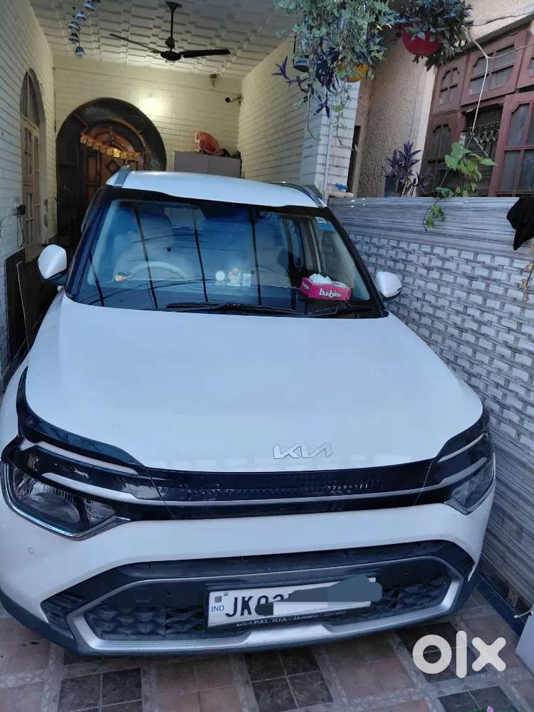 Kia Carens Prestige 1.5 Mt 7 Seater 2023 Model