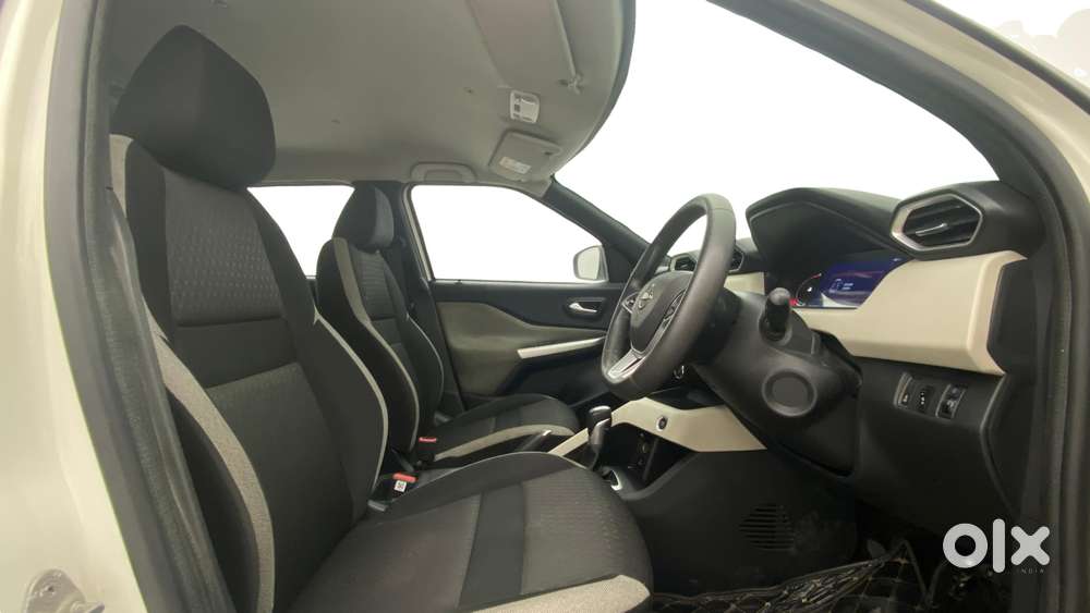 Nissan Magnite 1.0 Xv Turbo Cvt Dual Tone, 2021, Petrol