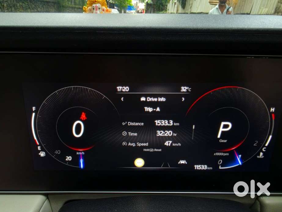 Mahindra Xuv700 2.2 Ax 7 Diesel At Luxury Pack Str Awd, 2025, Diesel