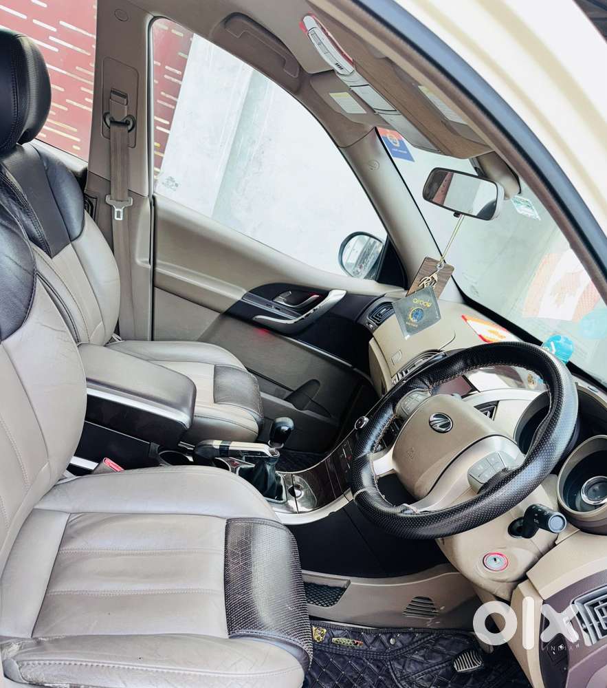 Mahindra Xuv500 W8 Dual Tone, 2012, Diesel