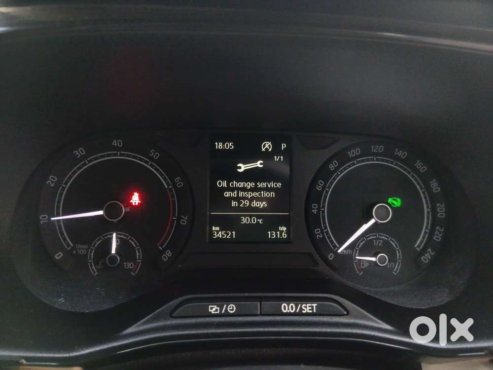 Skoda Slavia 1.0 Tsi Style At, 2023, Petrol