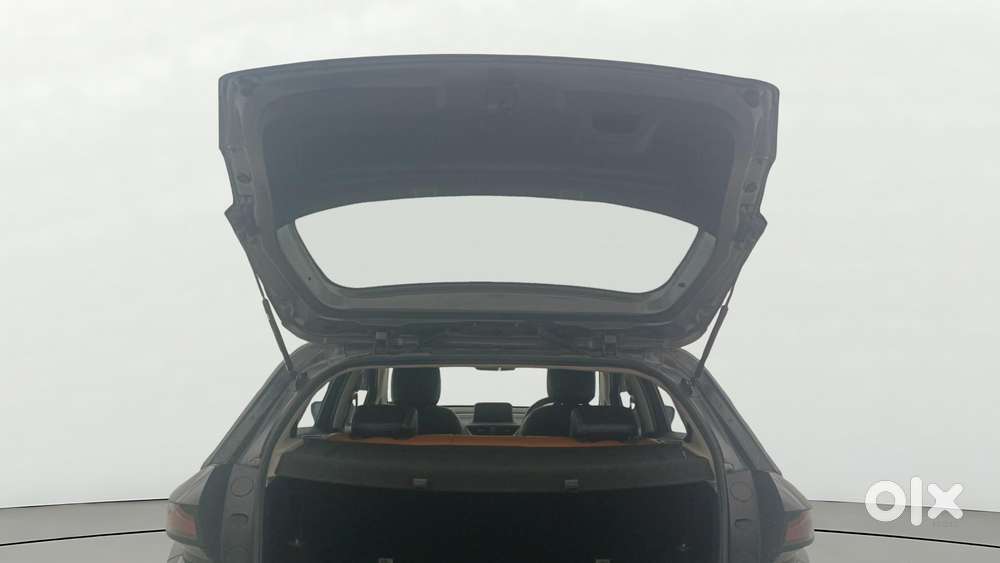 Tata Altroz Xz, 2023, Petrol