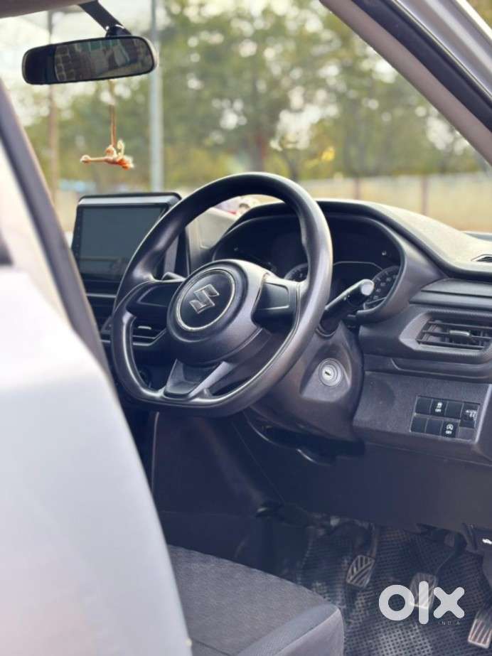 Maruti Suzuki Brezza 1.5 Lxi Smart Hybrid, 2023, Petrol