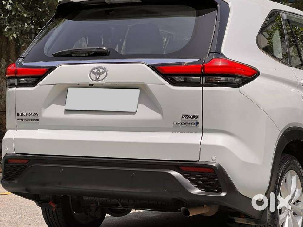 Toyota Innova Hycross 2.0 Vx Hybrid 7 Str, 2023, Petrol