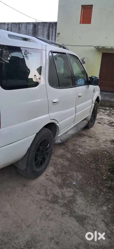 Tata Safari 2010 December Registration Diesel Well Maintained