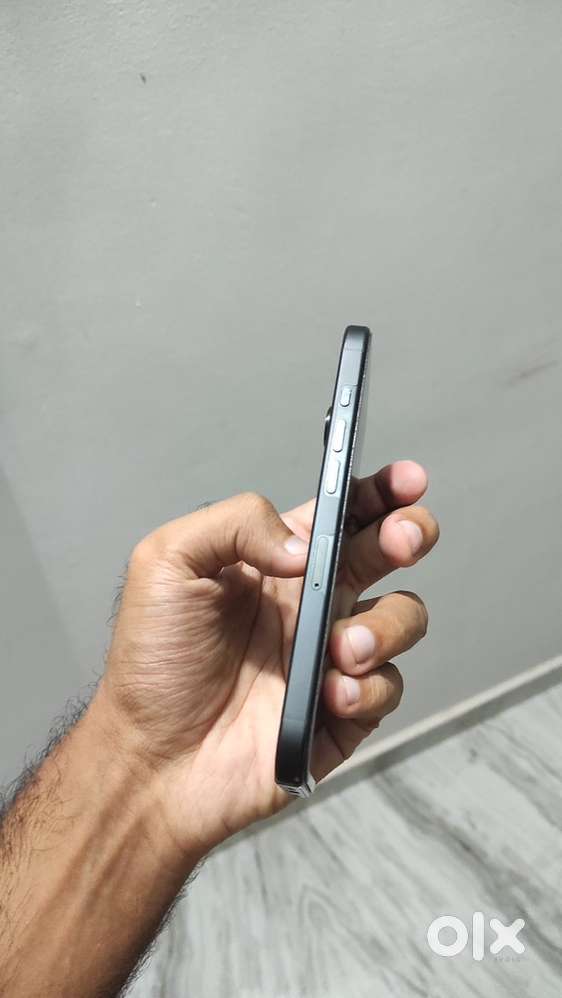iPhone 16 Pro 128 GB Black Titanium | 95% Battery | Mint Condition