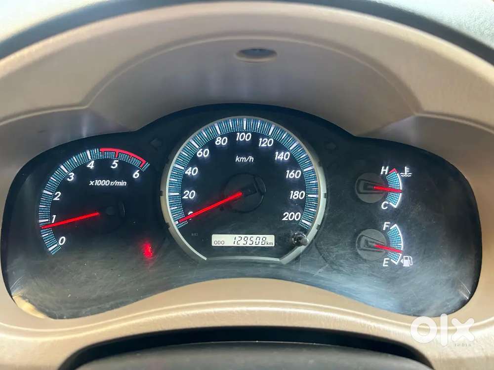 Toyota Innova 2.4 V