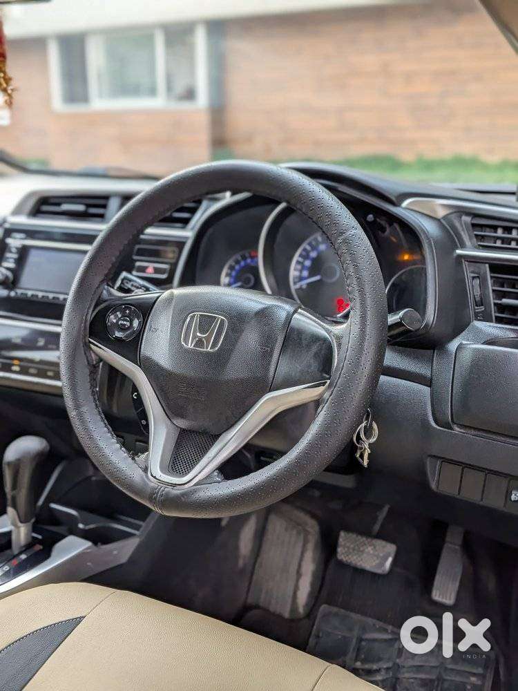 Honda Jazz V Automatic, 2017, Petrol