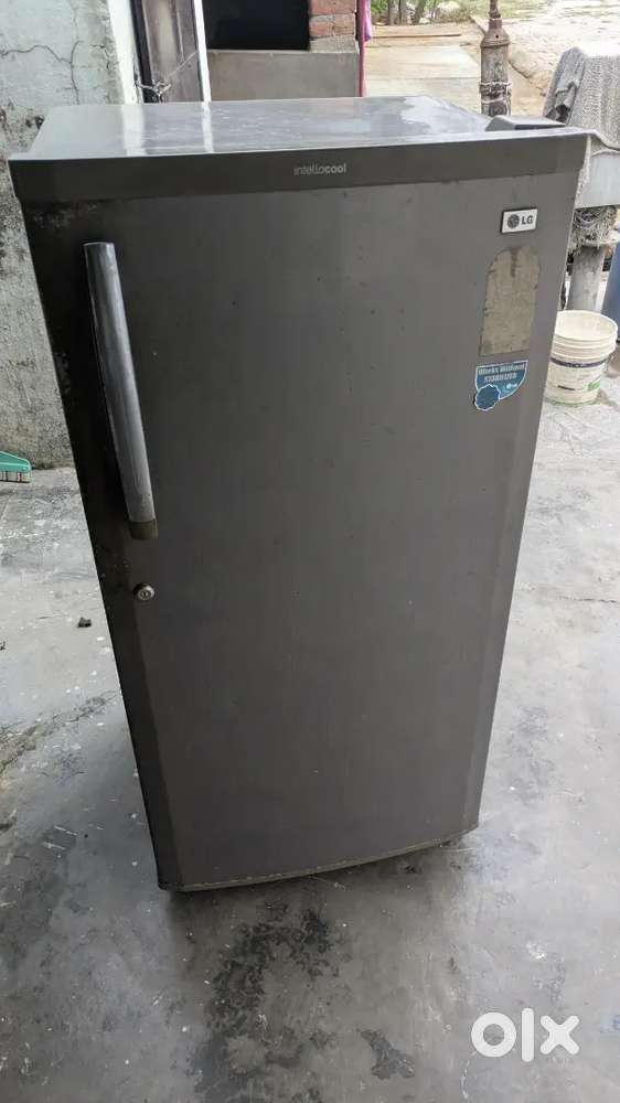 Lg ka fridge h body me koi dent nhi h bss gas bharne h - Fridges in New ...