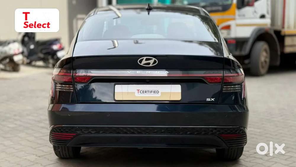 Hyundai Verna 1.5 Sx (o) Vtvt Ivt, 2023, Petrol