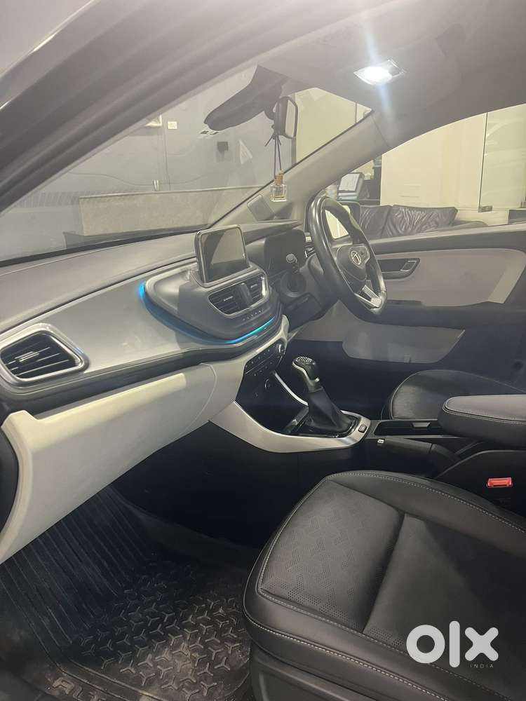 Tata Altroz 1.2 Xz Plus Rtn Dct, 2022, Petrol
