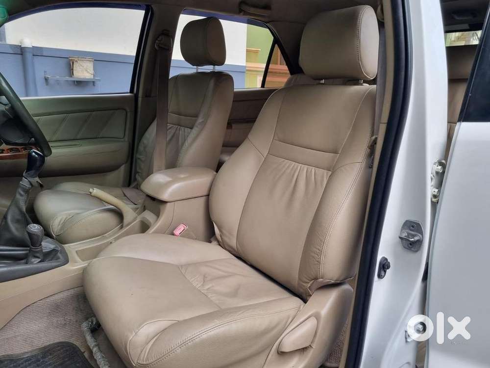 Toyota Fortuner 2012 Petrol Well Maintained