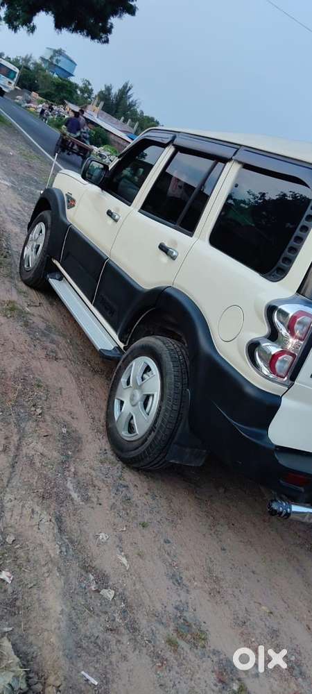 Mahindra Scorpio S4, 2016, Diesel