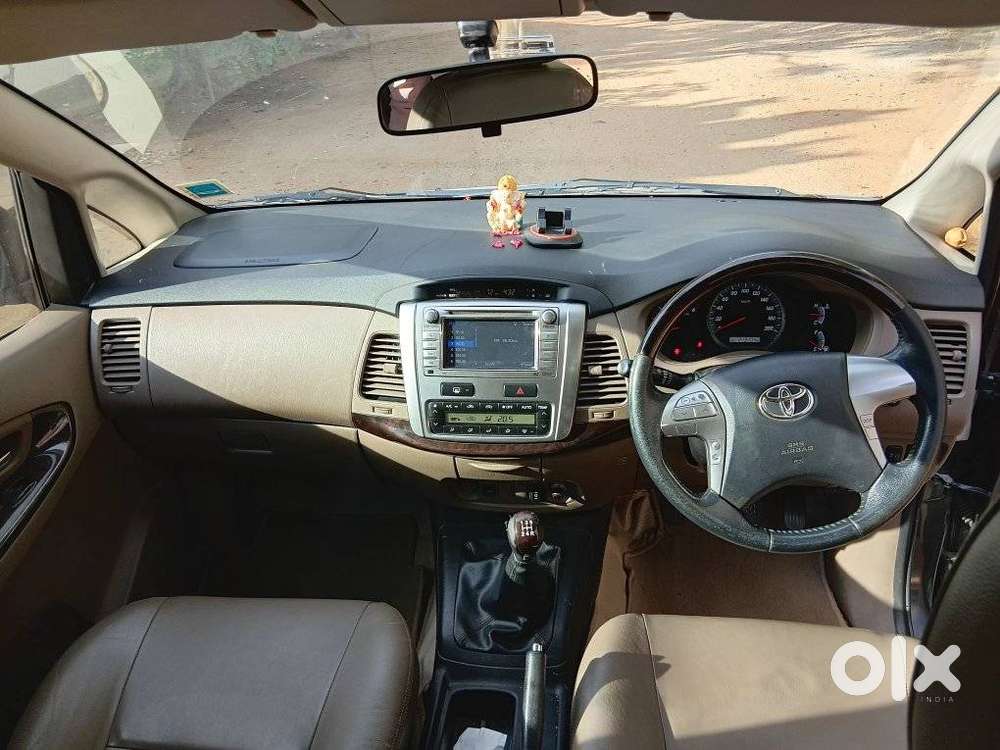 Toyota Innova 2.5 Zx 7 Str Bs-iv, 2015, Diesel