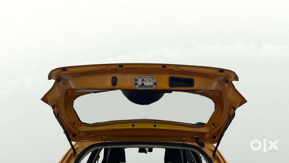 Tata Tiago 1.2 Revotron Xza, 2018, Petrol