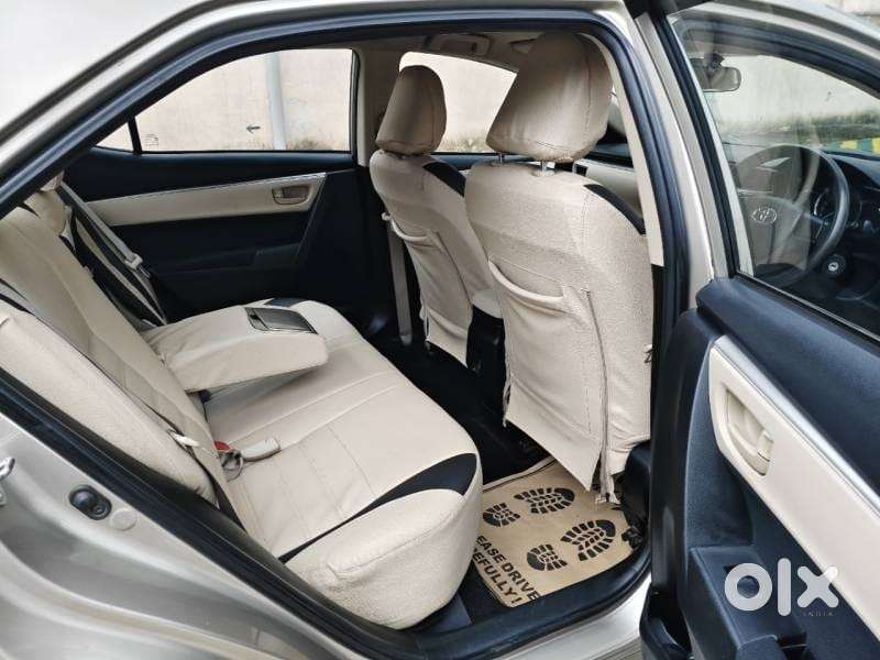 Toyota Corolla Altis 1.8 J, 2016, Petrol