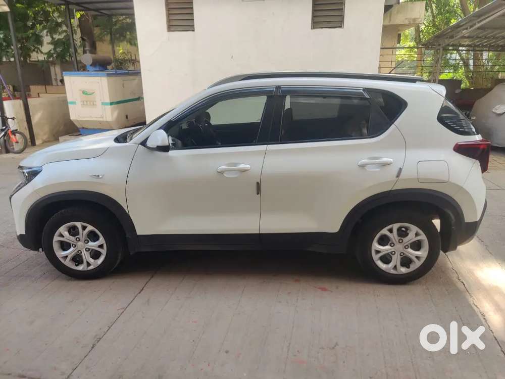 Kia Sonet 2025 Petrol Well Maintained