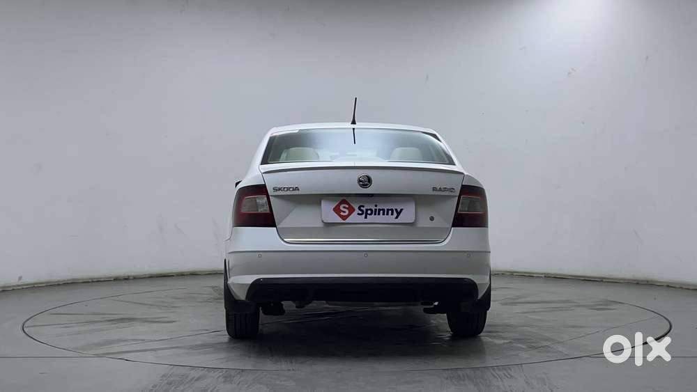 Skoda Rapid 1.5 Tdi Style/1.5 At Style, 2021, Petrol