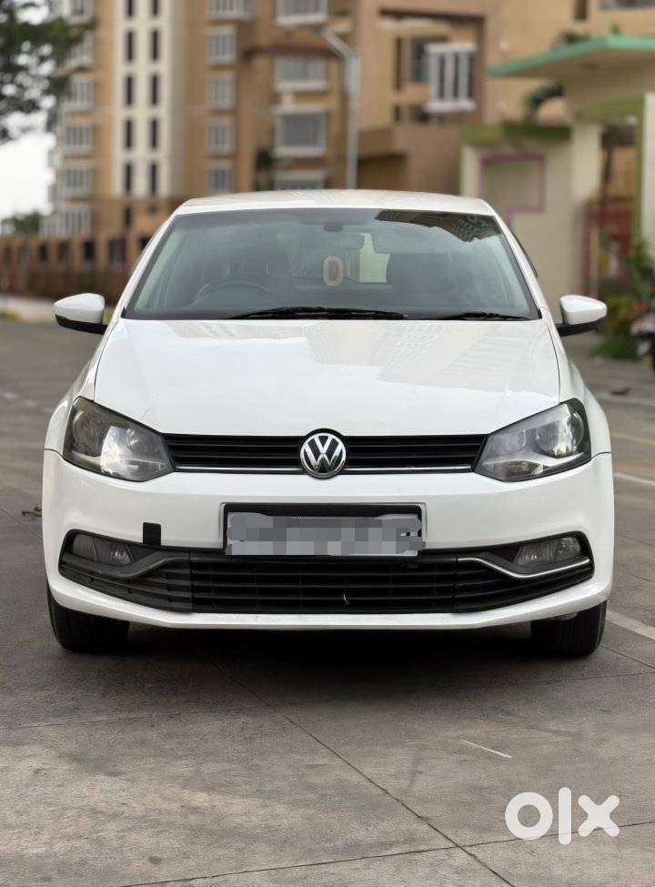 Volkswagen Polo Petrol Highline 1.2l, 2016, Petrol