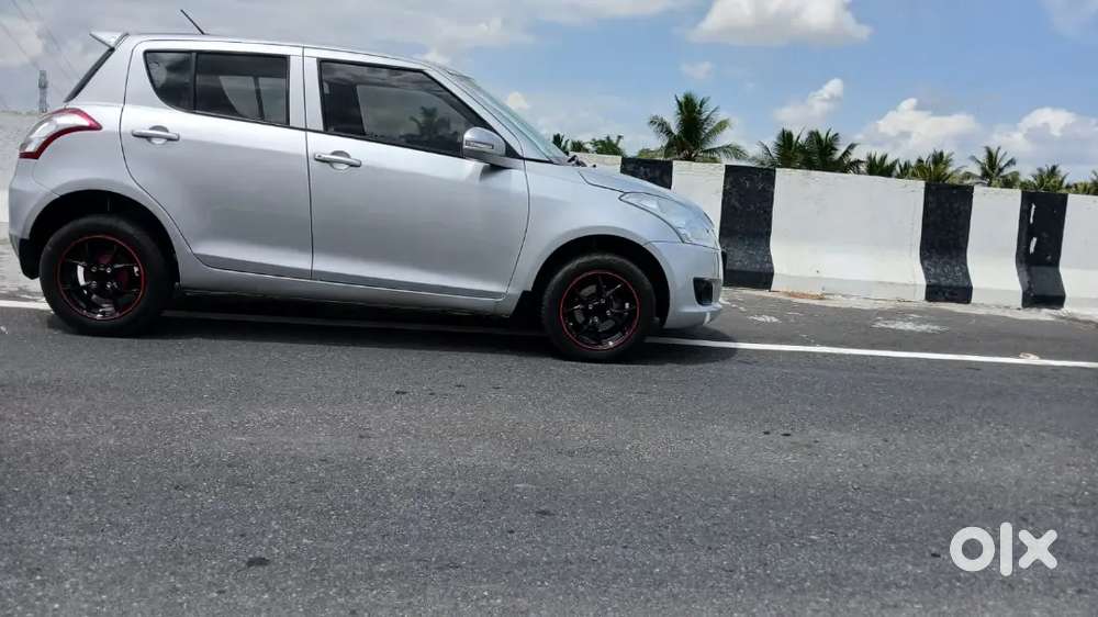 Maruti Suzuki Swift 2012 Diesel 106000 Km Driven