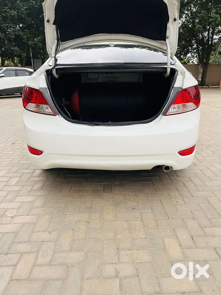 Hyundai Verna 1.6 Vtvt Sx, 2013, Cng & Hybrids